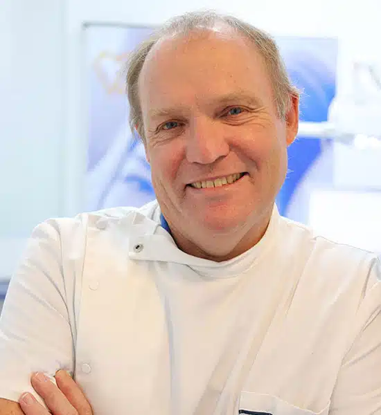 Dr Ian Gould