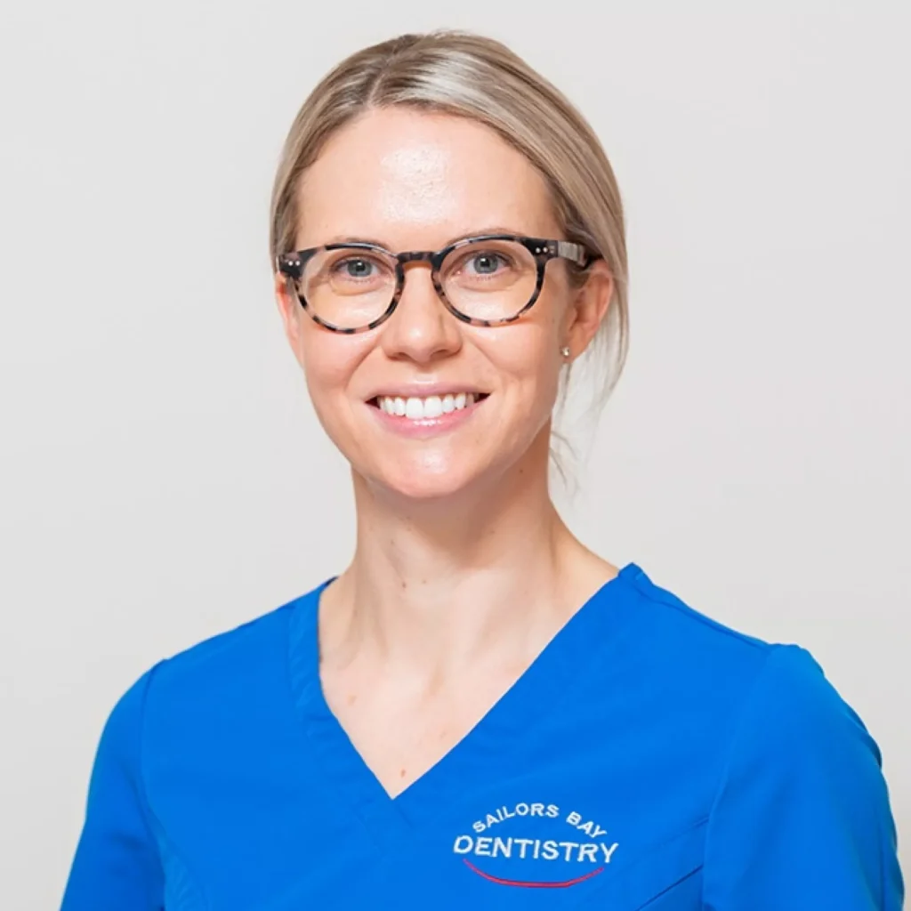 Dr Ros Davis