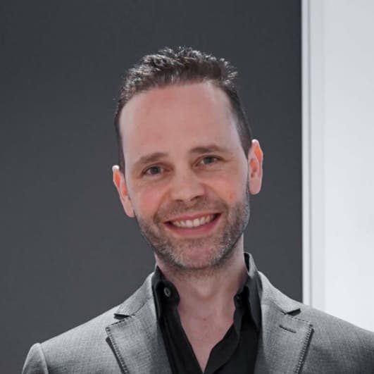 Dr David Austin