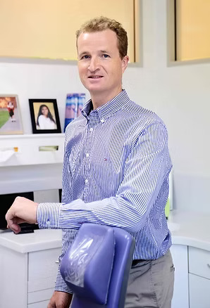 Dr Nathan Luke