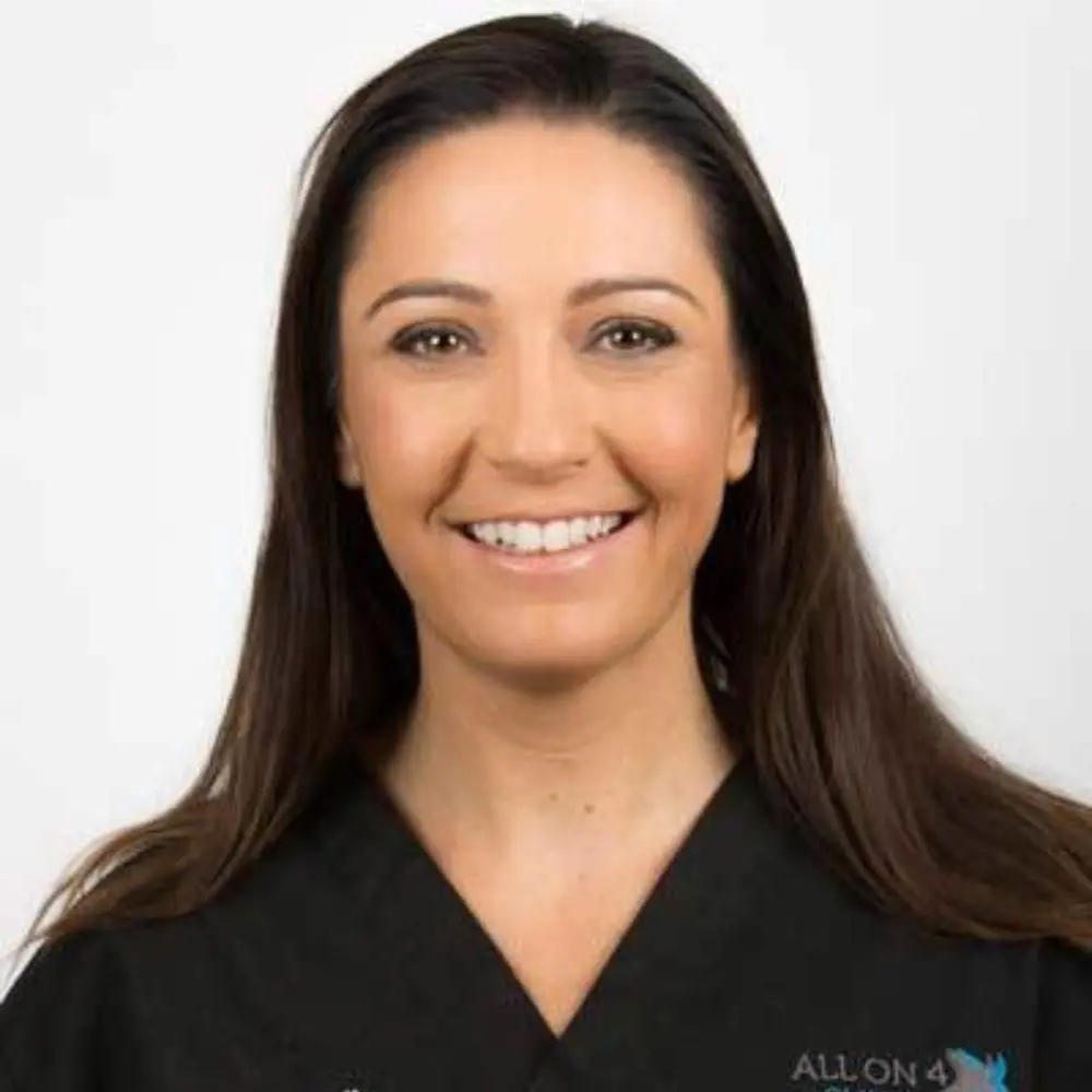 Dr Helen Arabatzis