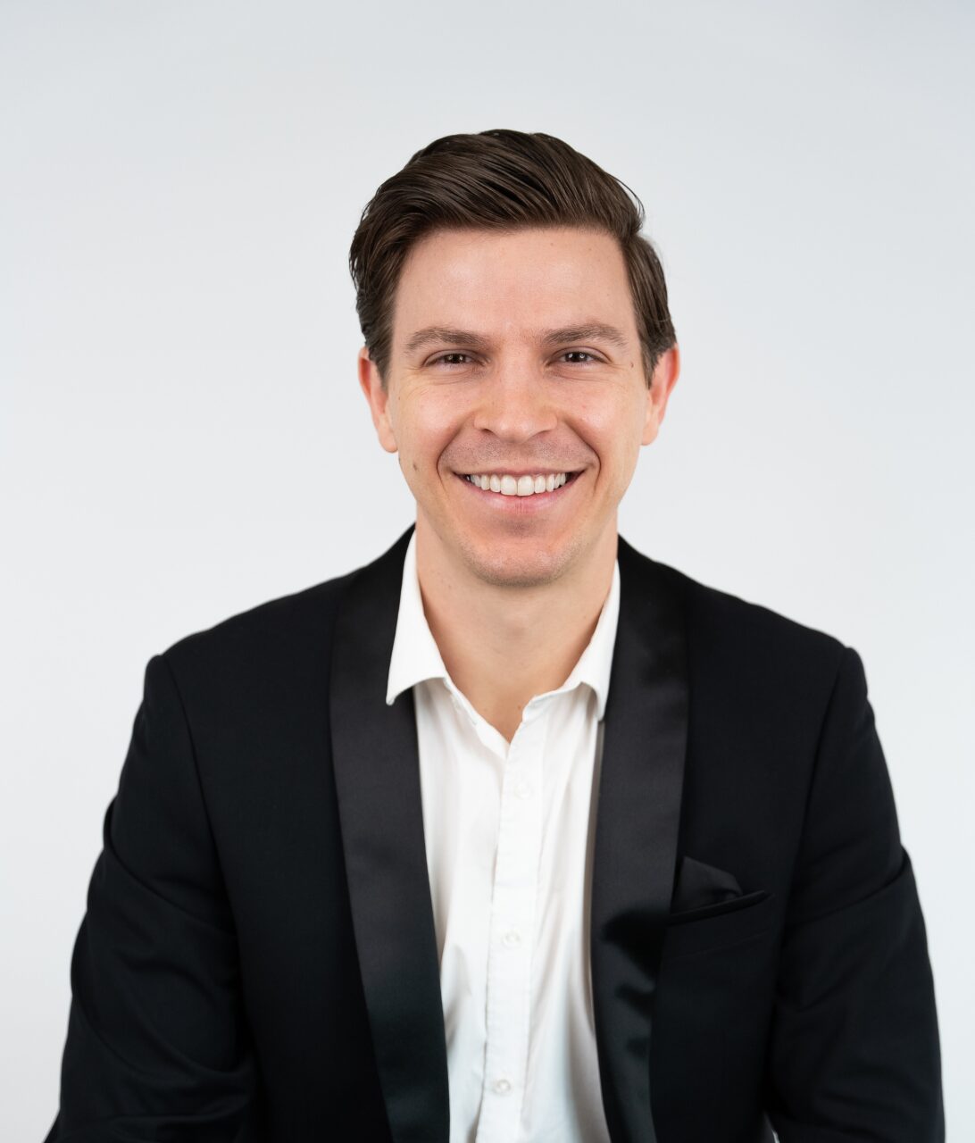 Dr Daren Vujovic