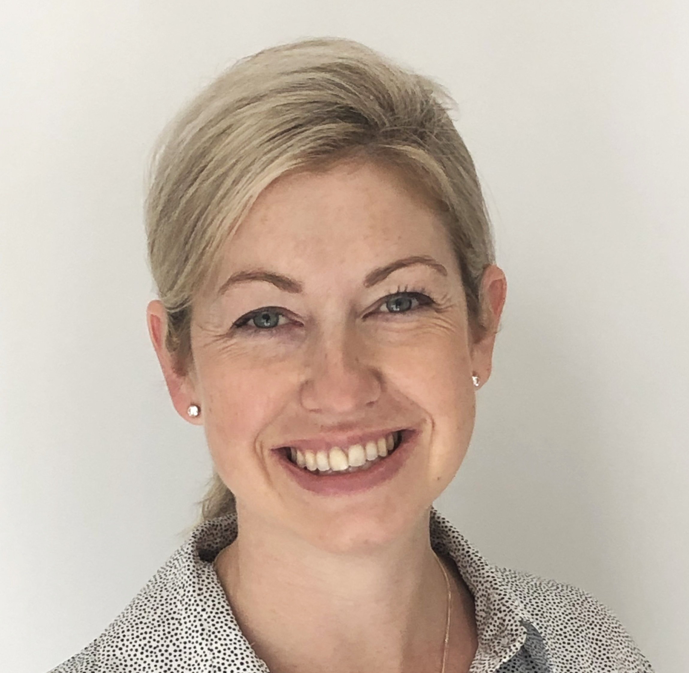 Dr Anna Stevens