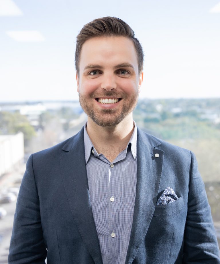 Dr Simon Toms
