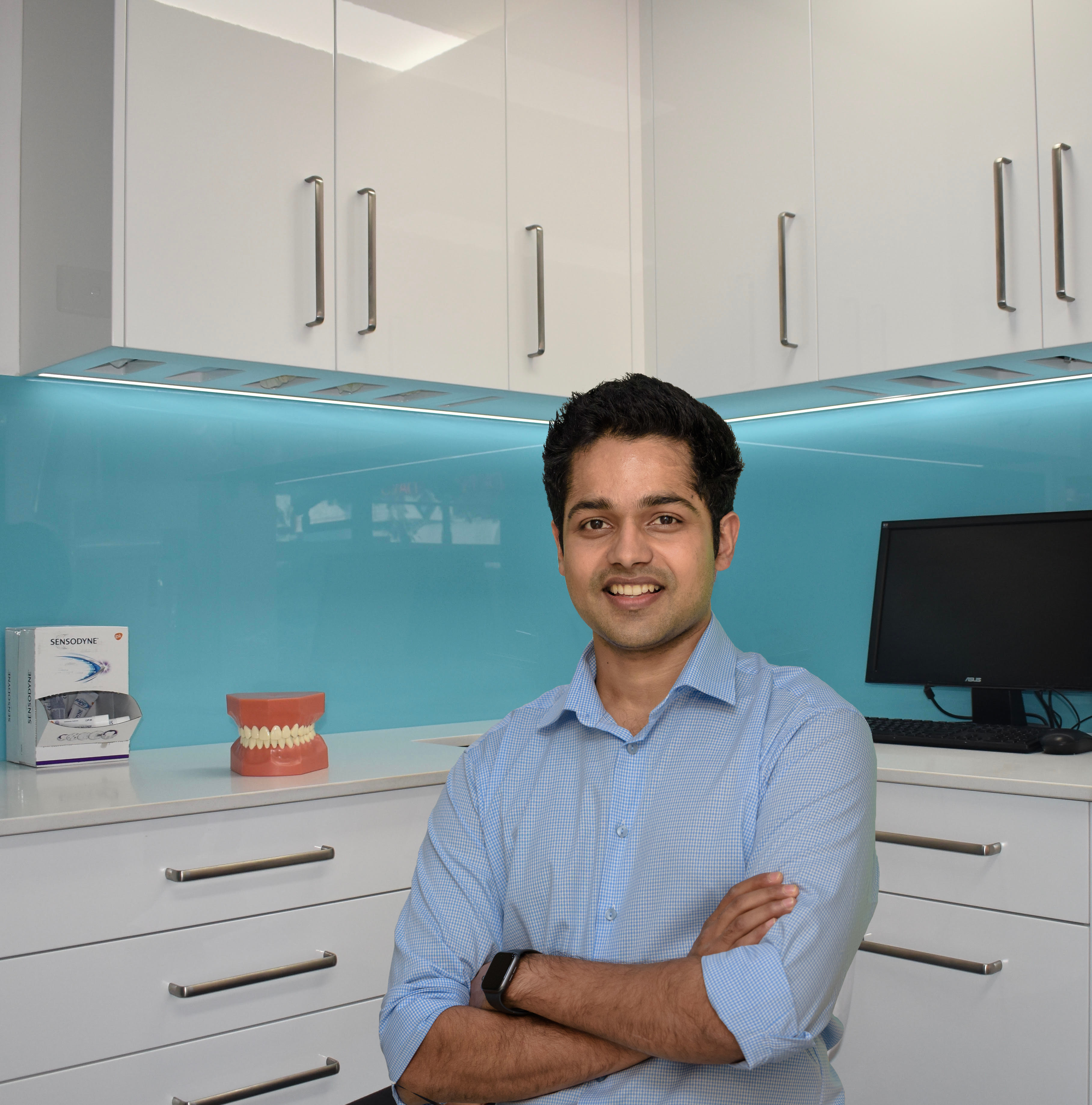 Dr. Shiv Shashi