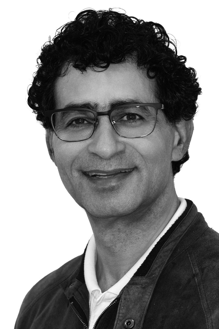 Dr. Ravi Bangia