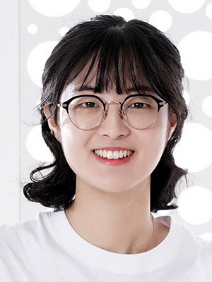Dr Jenny Ahn