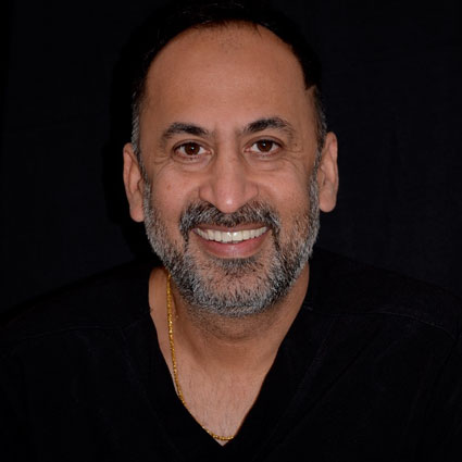 Dr Sanjay Khanna