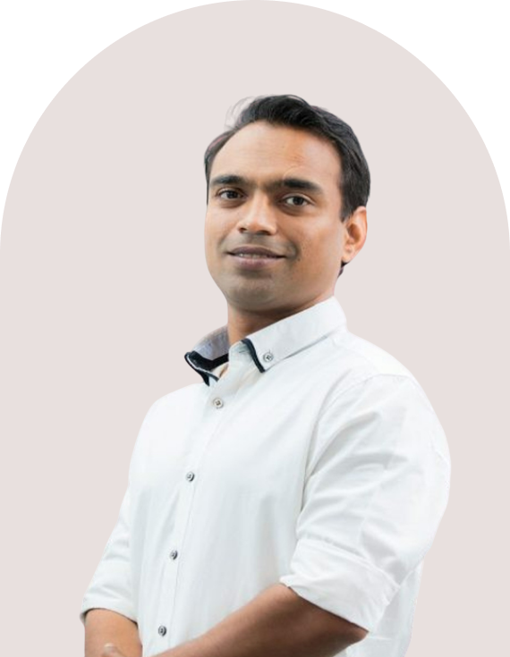Dr. Akshay Dalvi