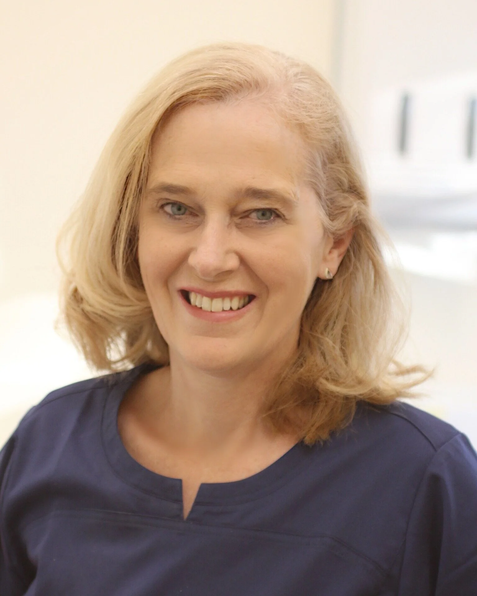 Dr Susan Wynne