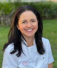 Dr Mary Moss