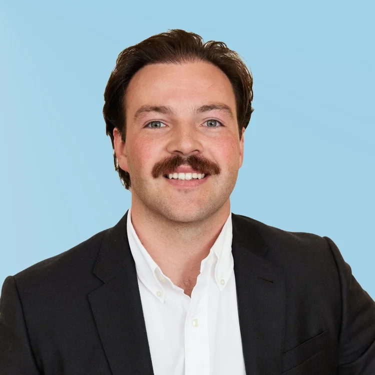 Dr. Lachlan Munn