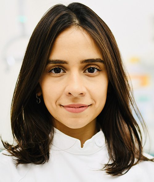 Dr Fernanda Zeviani