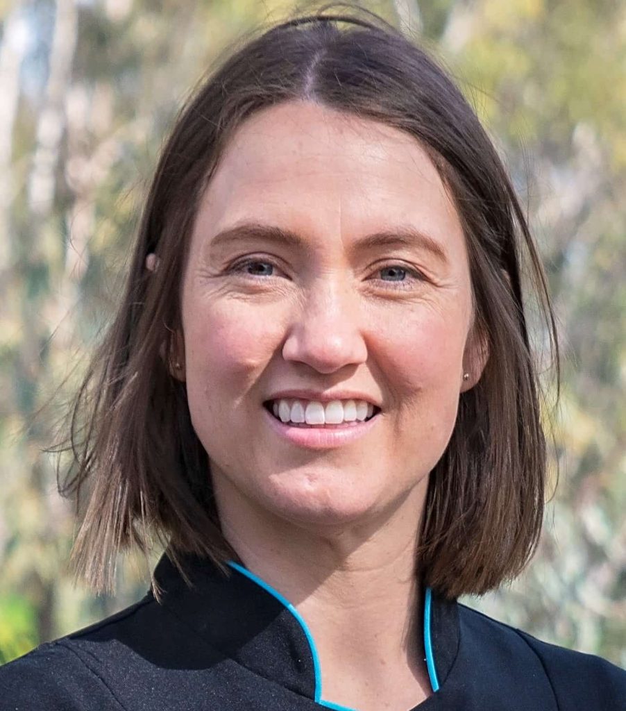 Dr Hannah Young