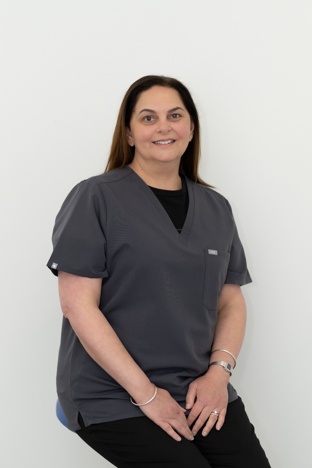 Dr. Jasmine Kolah