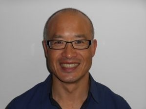 Dr Lester Mark