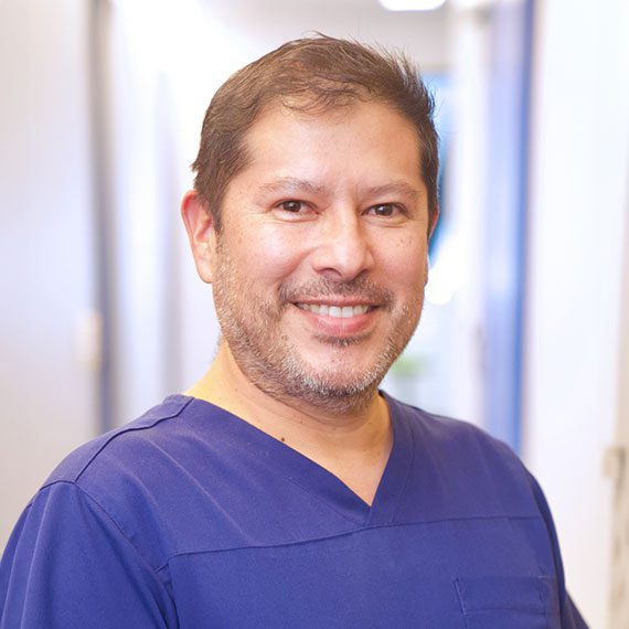 Dr Enrique Velasquez