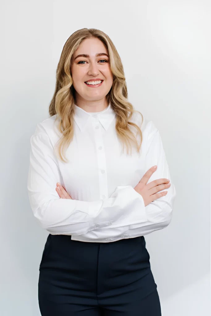 Dr. Ali Normoyle