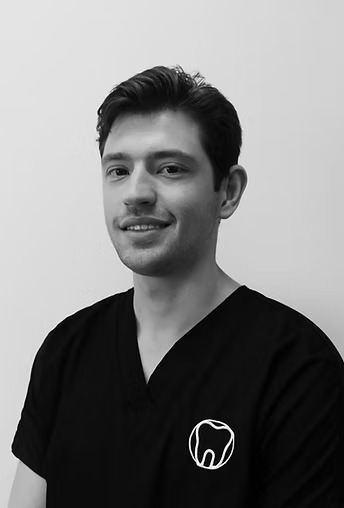 Dr Tom Papas