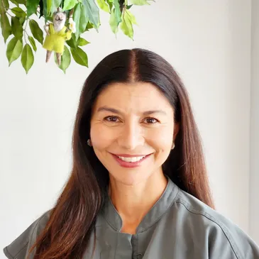 Dr Sandra Pedram