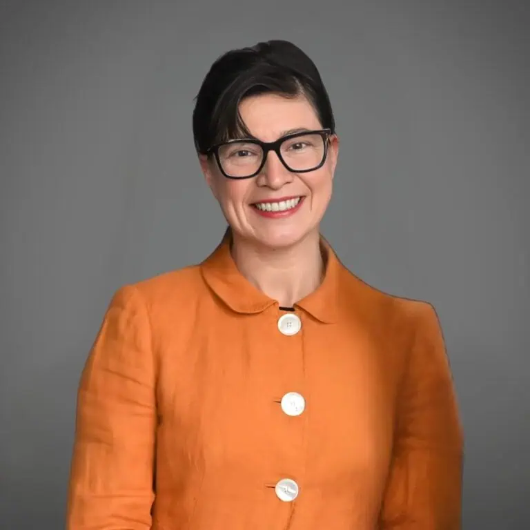 Dr Henriette Macri-Etienne