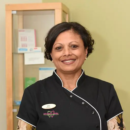 Dr Viv Valladares