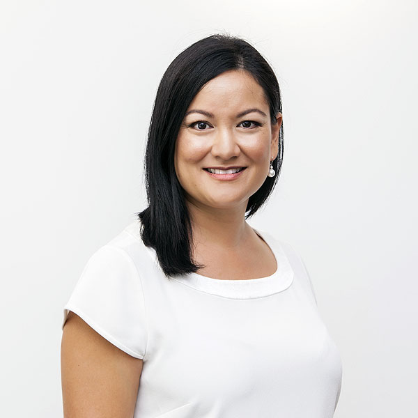 Dr Vanessa William