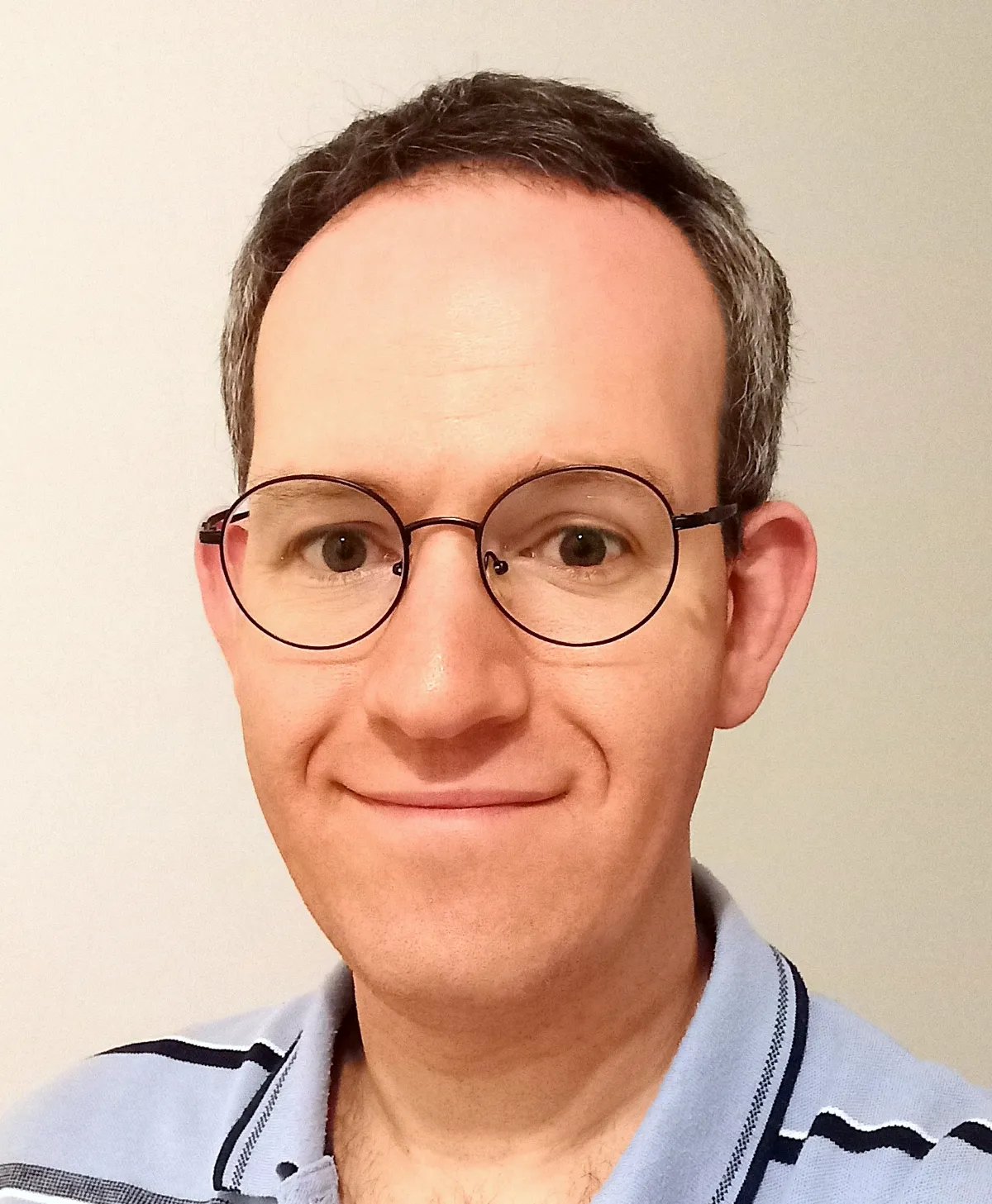 Dr Jonathan Kamil