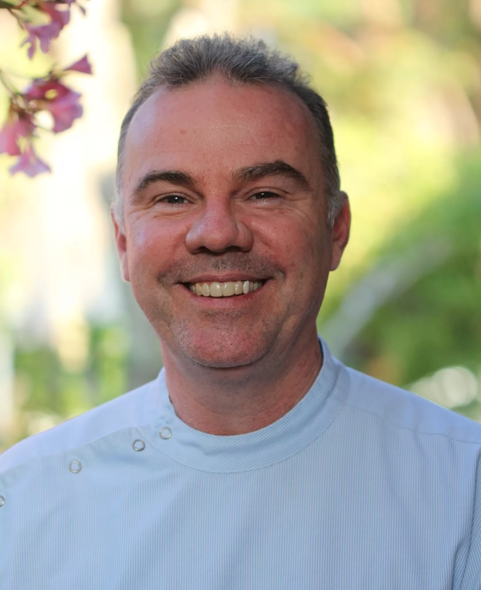 Dr Steven Frew