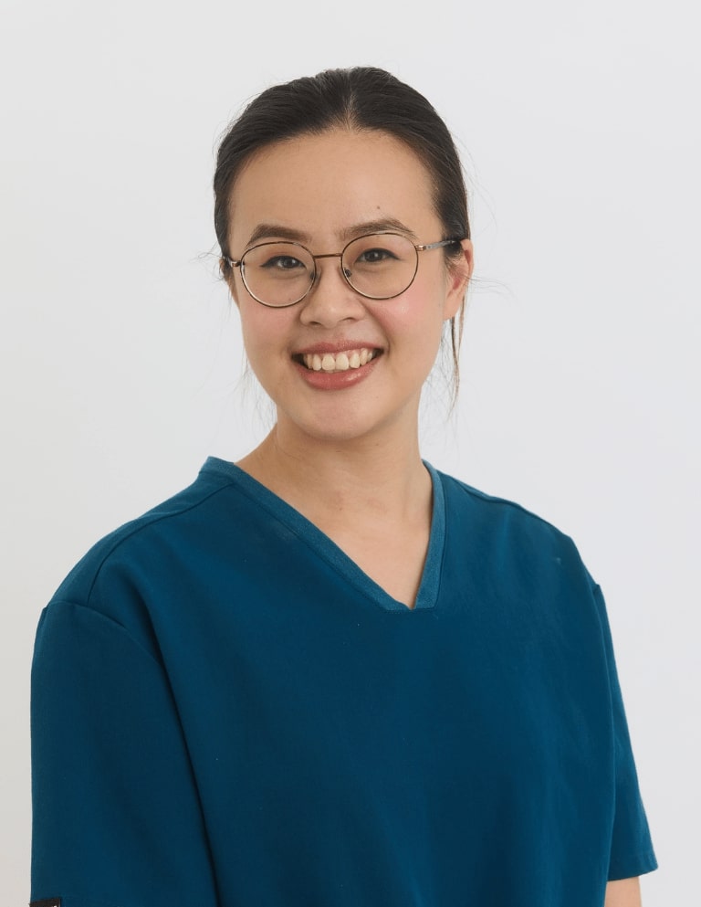 Dr Melanie Foo
