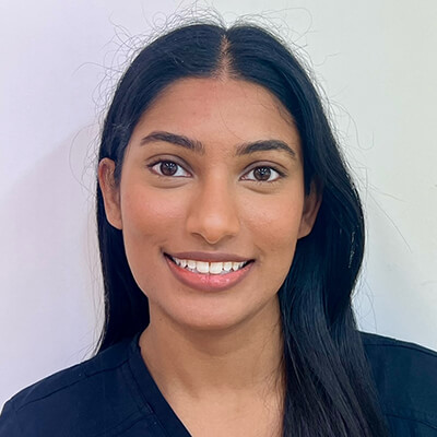 Dr Ari Santhana