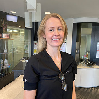 Dr. Natalie Mackintosh