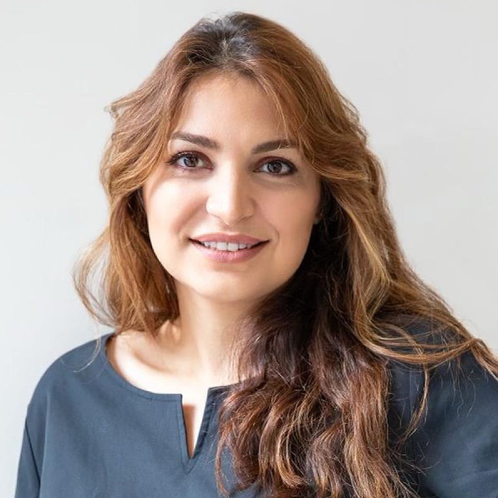 Dr Roshy Samani