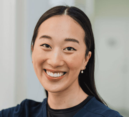 Dr Lisa