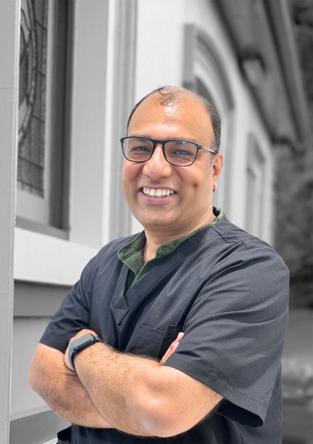 Dr Sameer Makkar