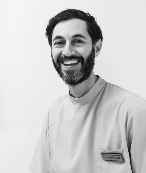 Dr Elliot Naftal BDent