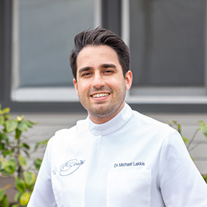Dr. Michael Lakkis