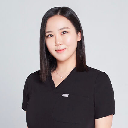 Dr Chloe Hur