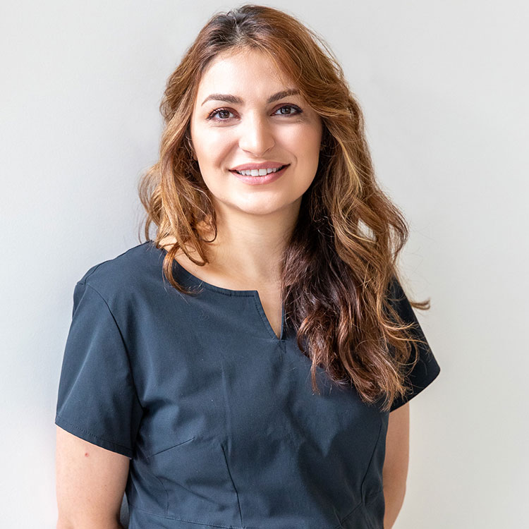 Dr. Roshy Samani