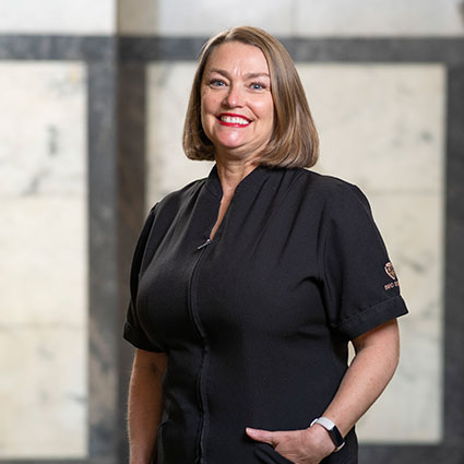 Dr Lesley Brown