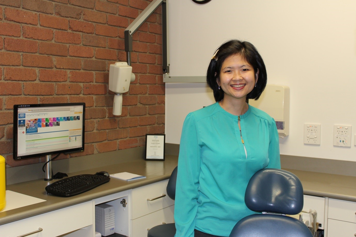 Dr Ivonne Gunawan