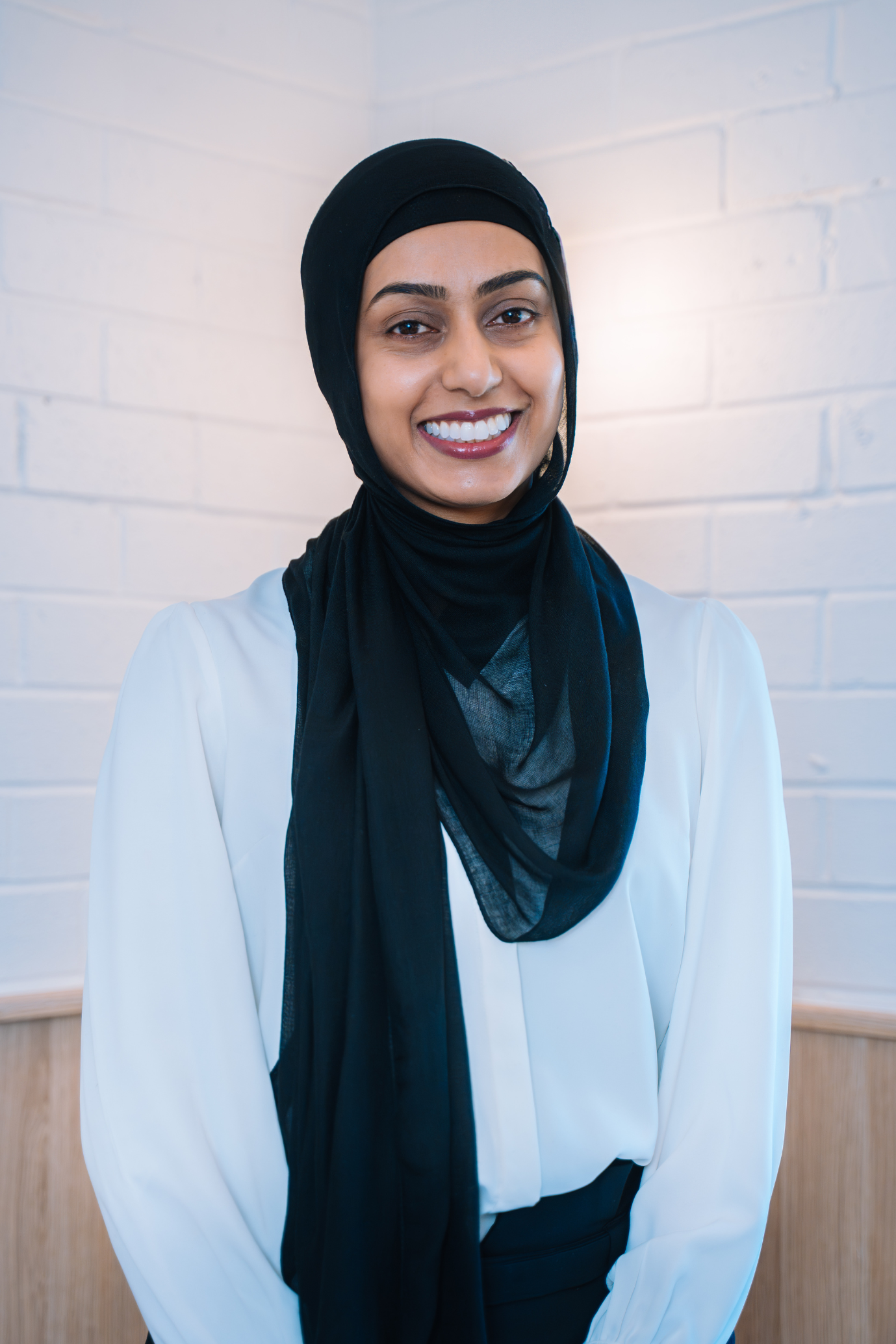 Dr Loreen Akram