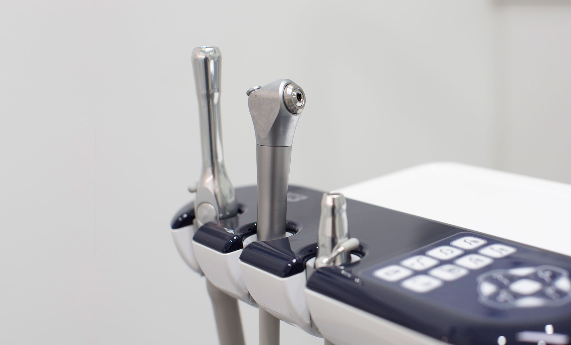 Dr David Willis: Wisdom Teeth & Dental Implants photo 3
