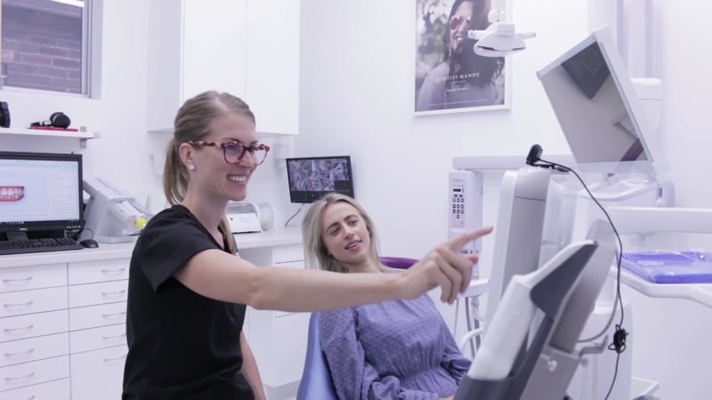 Dentist Mandy photo 2