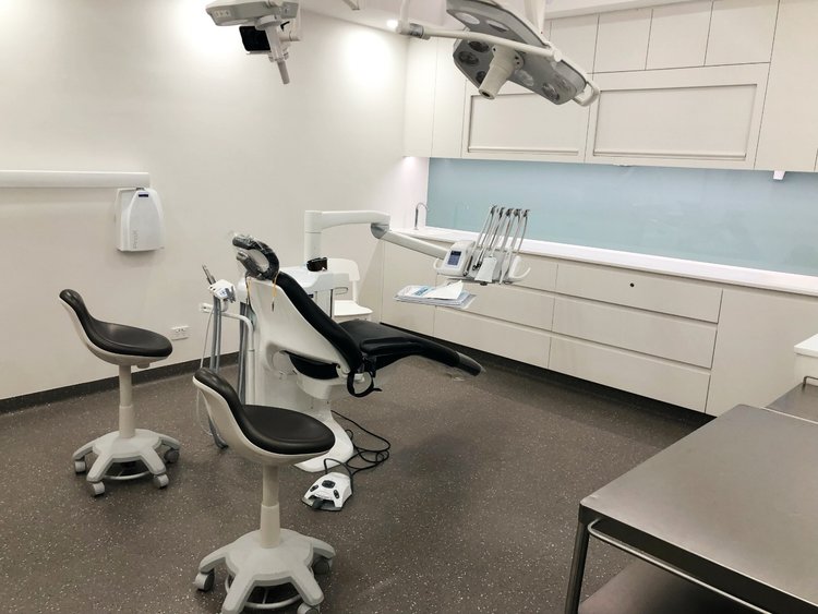 Specialised Dental & Implant Centre photo 4