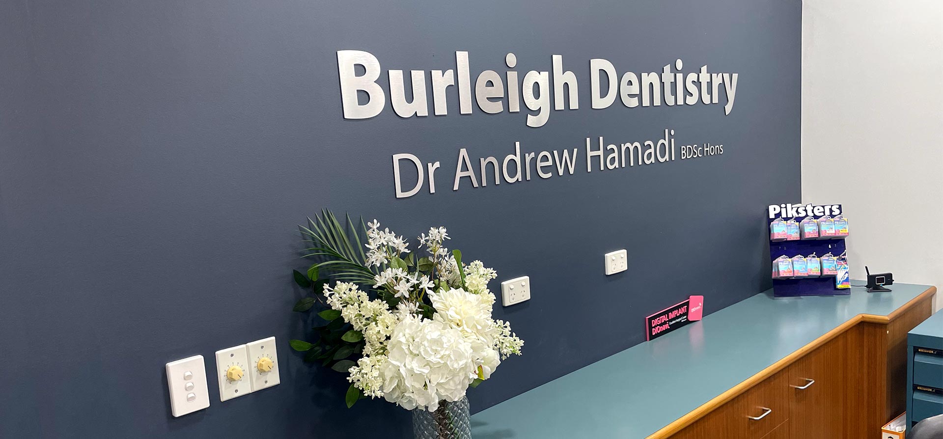 Burleigh Dentistry & Implants: Burleigh Heads photo 1