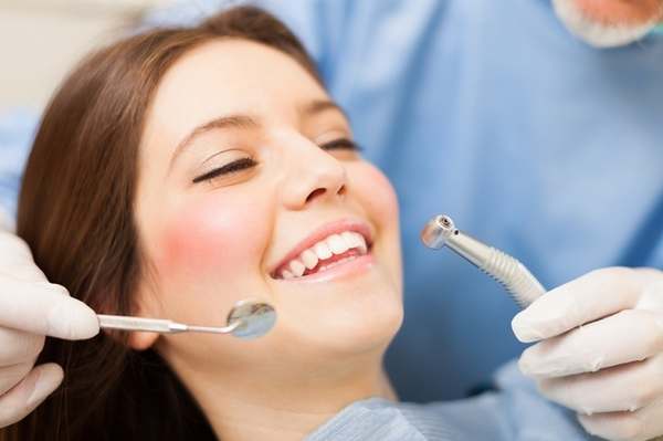 Dentist at Dickson | Family Dentist in Canberra for Teeth Whitening | Root Canal | Wisdom Teeth Removal | Crowns for Teeth photo 3