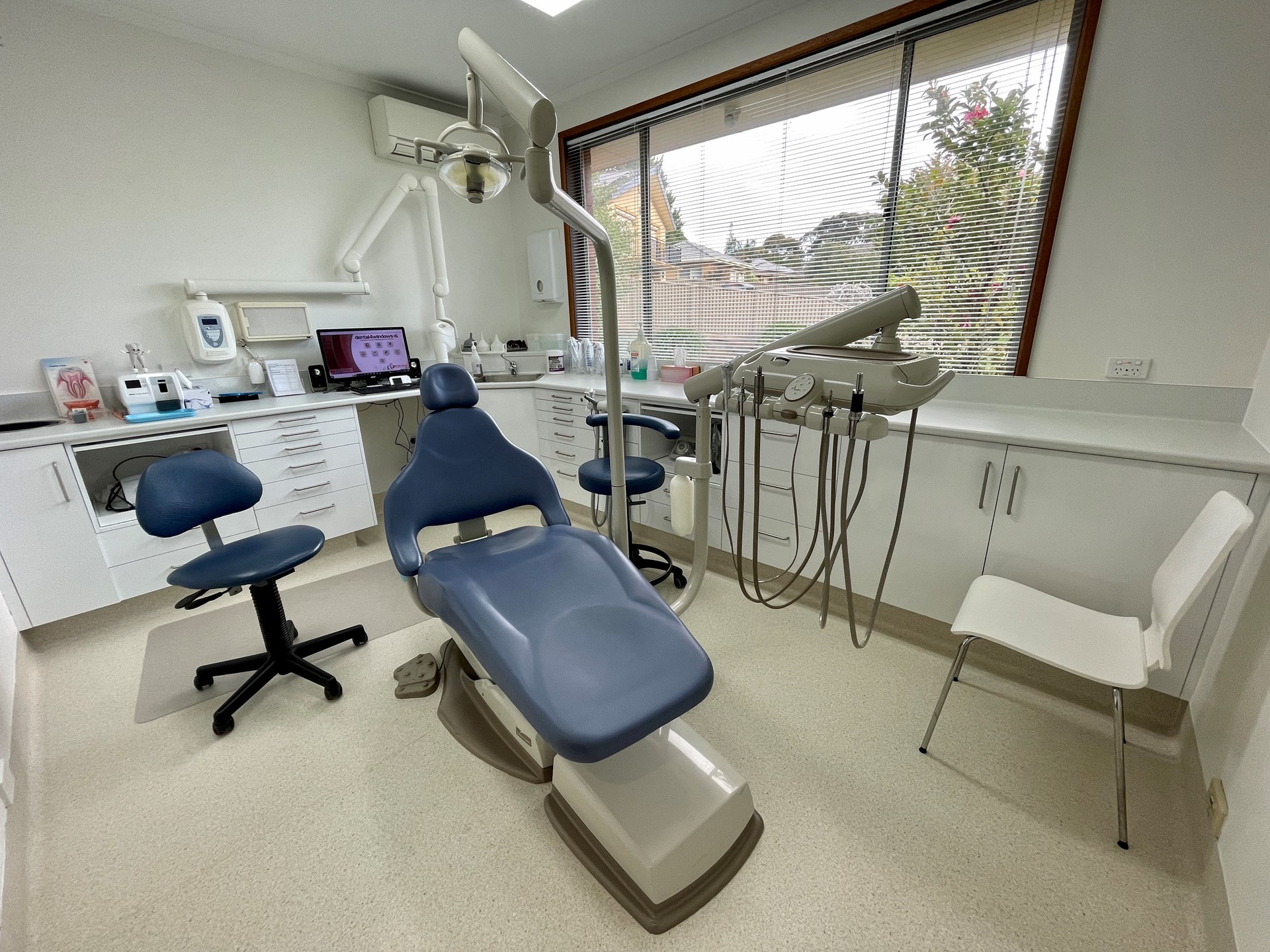 Dr Lester Mark, Endeavour Hills Dentist photo 1