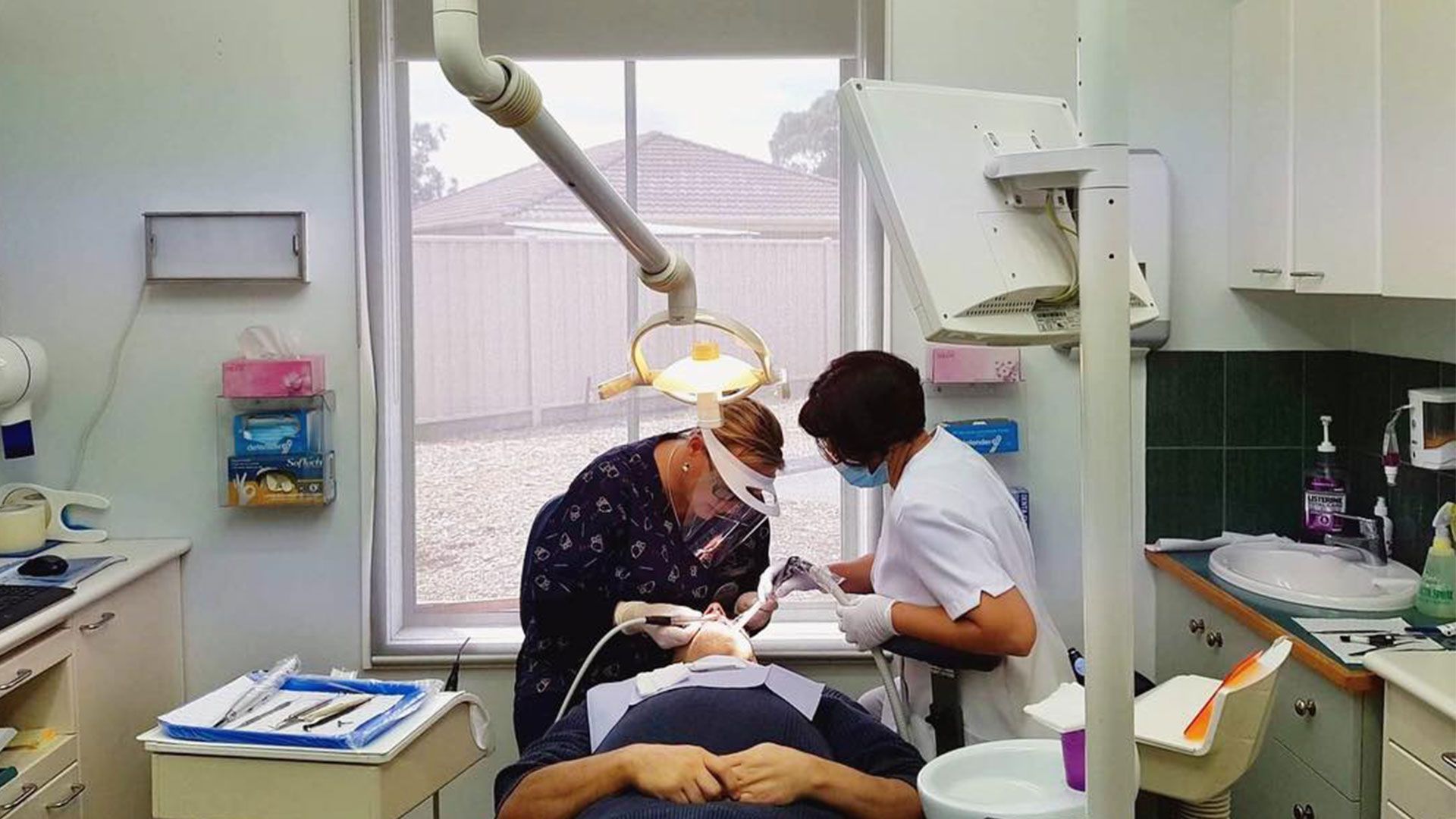 Dento Mak Dental Clinic photo 1