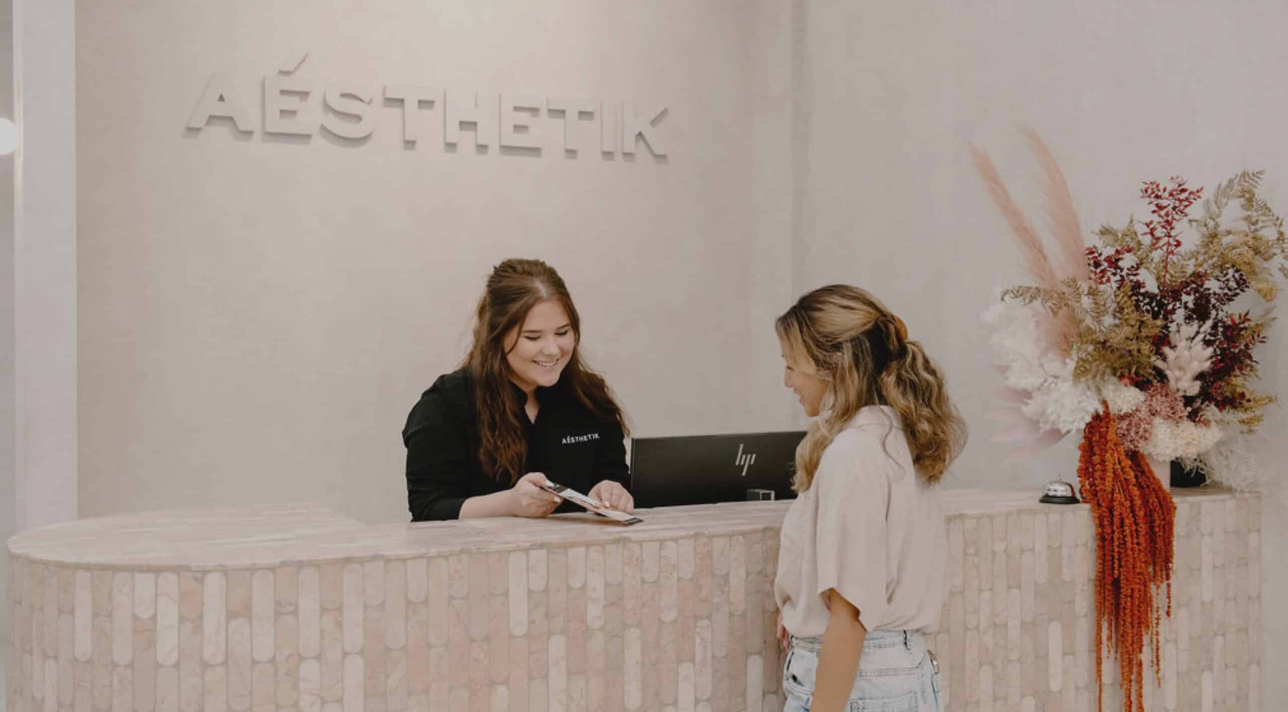 Aesthetik Dental photo 1